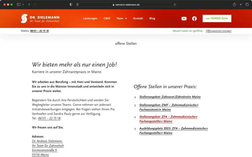 Website mit Stellenangeboten einer Zahnarztpraxis in Mainz, darunter Jobs für Zahnärzte und zahnmedizinische Fachangestellte.