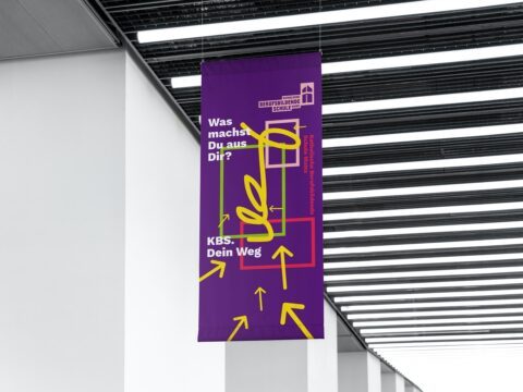 Darstellung des Corporate Designs für die KBS Mainz: Fahnen